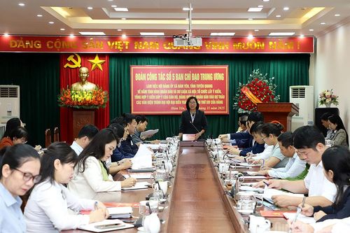 Đoàn công tác số 5 Ban Chỉ đạo Trung ương làm việc với Đảng ủy xã Hàm Yên