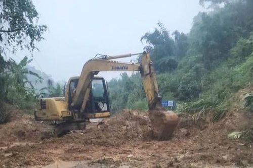 Bộ Xây dựng công bố tình huống khẩn cấp, khắc phục hư hỏng trên đường Trường Sơn Đông