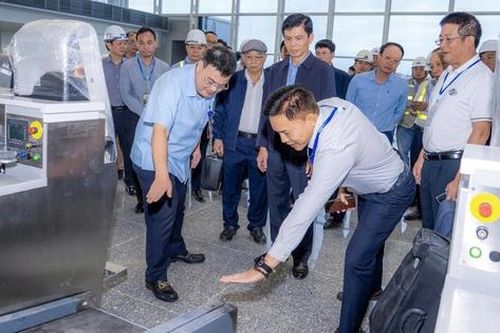 Thứ trưởng Lê Anh Tuấn: Bám sát tiến độ, bàn giao đúng hạn dự án mở rộng nhà ga T2 Nội Bài