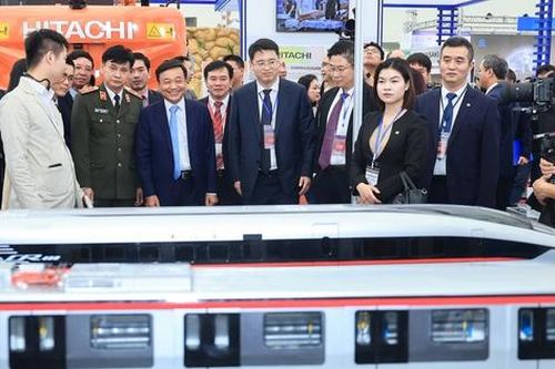 Toàn cảnh triển lãm quốc tế về công nghệ đường sắt