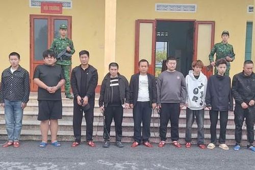 Quảng Ninh: 11 người nước ngoài vượt biên bằng đường biển bị khởi tố