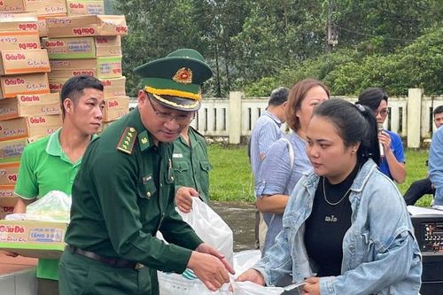 Lan tỏa yêu thương - Nghĩa tình nơi biên giới Cà Xèng