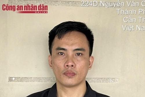 Tên cướp trốn lệnh truy nã đặc biệt nguy hiểm đã ra đầu thú
