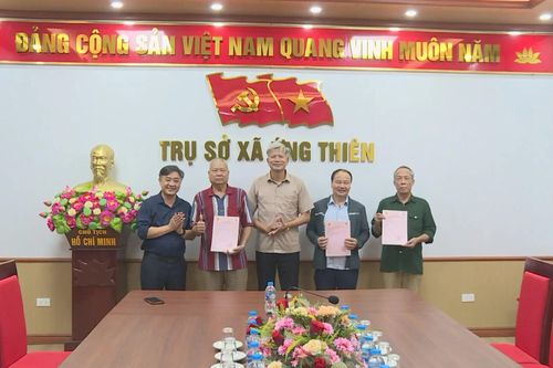 Xã Ứng Thiên đã cấp hơn 100 sổ đỏ cho người dân