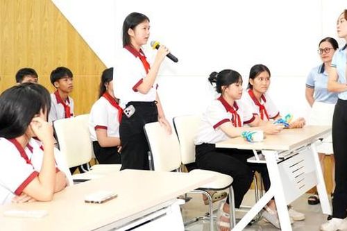 Đề môn Ngữ văn thi lớp 10 Thành phố Hồ Chí Minh 2026 sẽ tích hợp đọc viết, tăng khả năng diễn đạt