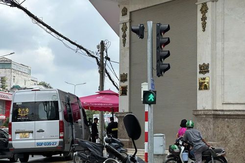 Công an xuất hiện ở thẩm mỹ viện Mailisa Cần Thơ