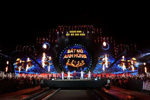 'Bữa tiệc' âm nhạc đầy màu sắc về Đất mỏ anh hùng
