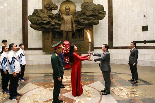Hà Nội tổ chức lễ xin lửa thắp đuốc Đại hội Thể dục Thể thao Thủ đô lần thứ XI