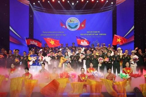 Sĩ quan trẻ Việt Nam-Campuchia chung tay vun đắp truyền thống, kiến tạo tương lai