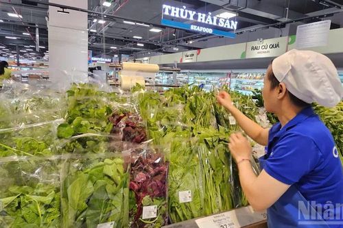 Củ quả nhập khẩu tăng giá sau bão, lũ