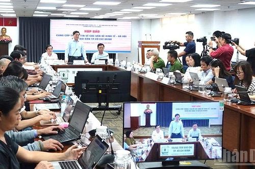 Nhiều hoạt động hấp dẫn tại Ngày hội Cua Cà Mau lần II
