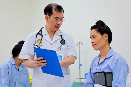 Coi hành hung nhân viên y tế là hành vi chống người thi hành công vụ: Đề xuất phù hợp và cần thiết