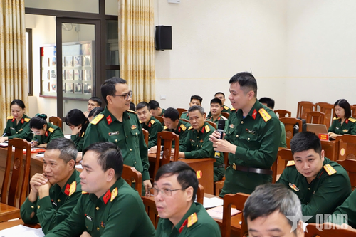 Tổng cục Hậu cần - Kỹ thuật: Tuyên truyền, phổ biến pháp luật tại Nhà máy Z157