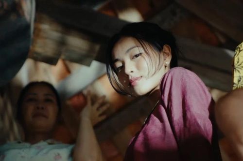 Nhan sắc gây thương nhớ của Phạm Nguyễn Lan Thy Trong MV 'Mục Hạ Vô Nhân'