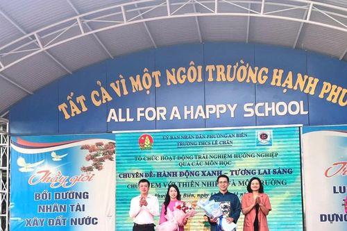 Sôi nổi tiết hoạt động trải nghiệm 'Hành động xanh- Tương lai sáng'