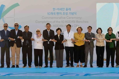 Lễ khánh thành 10 băng ghế tượng trưng cho các quốc gia thành viên ASEAN tại Hàn Quốc: Biểu tượng sâu sắc của tình hữu nghị