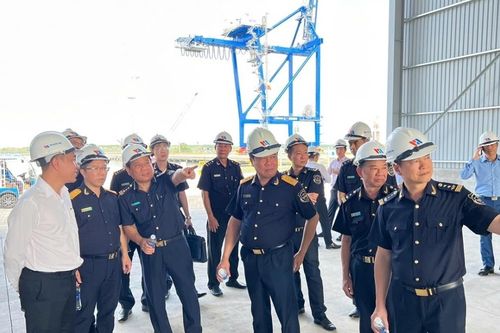 Chi cục Hải quan khu vực XVIII: 'Cầu nối hội nhập' của Đồng Nai mới