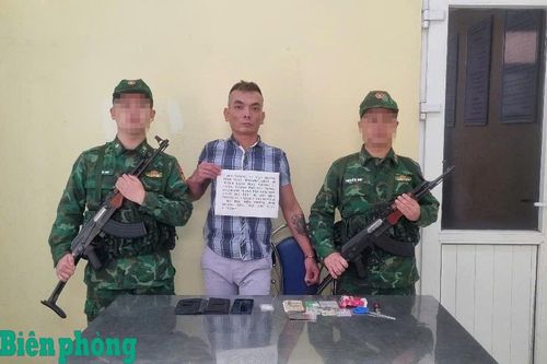 Đồn Biên phòng cửa khẩu cảng Hòn Gai phát hiện đối tượng cất giấu ma túy tinh vi