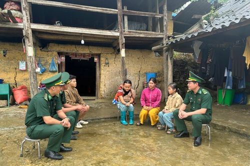 Nuôi dưỡng 'ước mơ xanh' trên vùng biên giới