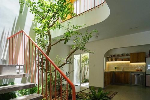 Nhà phố 2,5 tầng tràn ngập ánh sáng tự nhiên
