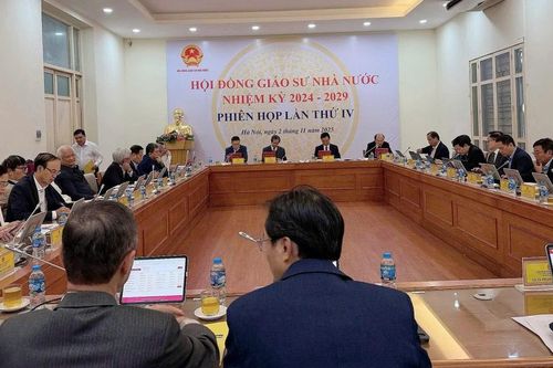 Đề xuất áp mức lương 'chuyên gia cao cấp' đối với giáo sư: Bộ Nội vụ nói gì?