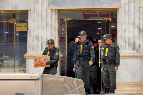 Công an thu giữ nhiều tài liệu khi khám xét hệ thống thẩm mỹ viện Mailisa