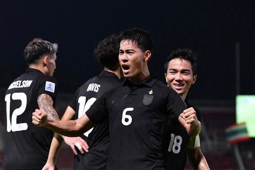 Thái Lan thắng kịch tính Singapore trận ra mắt HLV mới