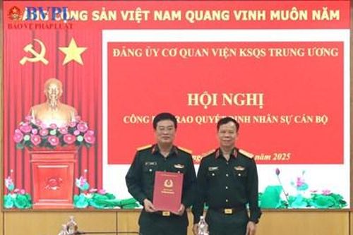 Viện kiểm sát quân sự Trung ương trao quyết định bổ nhiệm lại chức vụ Trưởng phòng
