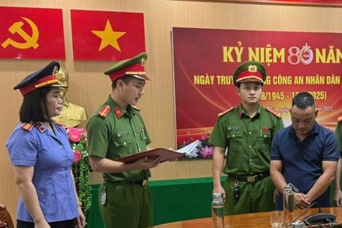 Phê chuẩn khởi tố đối tượng thuê xe ô tô đem đi cầm cố