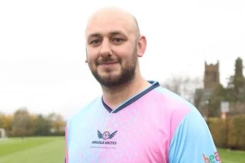 Oldham và Angels United, đội bóng không ai muốn tham gia