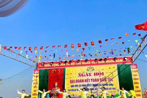 Vui ngày hội Đại đoàn kết toàn dân tộc tại thôn Quyết Thắng, xã Quỳnh Anh