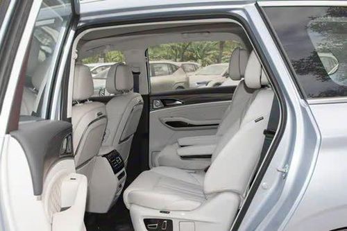 MPV PHEV nội thất sang chảnh, siêu tiết kiệm xăng, giá gần 600 triệu đồng