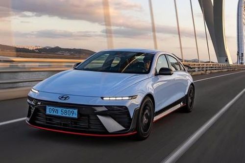 Hyundai Ioniq 6 N 2026 thách thức Mercedes-AMG C63