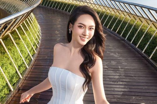 Máy tạo kiểu tóc 15 triệu của Á hậu Thúy Quỳnh