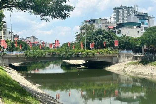 Hà Nội xây dựng công trình khẩn cấp để bổ cập nước cho sông Tô Lịch