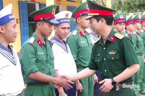 Phó Tư lệnh, Tham mưu trưởng Binh chủng Tăng thiết giáp kiểm tra công tác tại Phân hiệu miền Nam