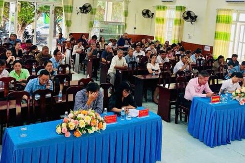 Đại biểu HĐND tỉnh tiếp xúc cử tri phường Cam Linh