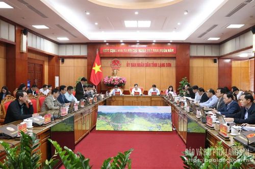 UBND tỉnh họp thường kỳ tháng 11/2025 (phiên thứ hai)