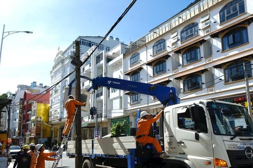 Thu hồi đường dây, trụ điện nổi trên tuyến đường Bùi Thị Xuân