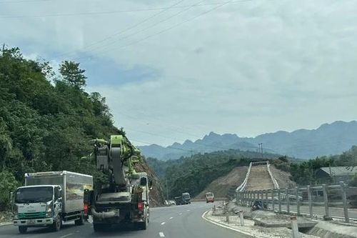 Cần đảm bảo an toàn khi tham gia giao thông qua Dốc Cun