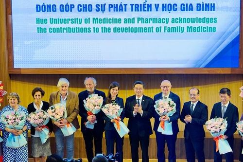 Hợp tác và phát triển bền vững y học gia đình