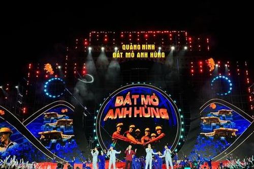 'Đất mỏ anh hùng' – Đêm nghệ thuật tri ân thợ mỏ, rực sáng Quảng Ninh