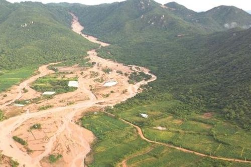 Lâm Đồng: Khởi tố vụ án liên quan đến vụ vỡ hồ chứa nước trên núi Tân Lai
