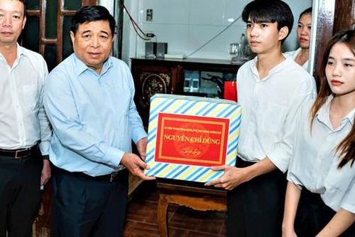 Phó Thủ tướng Nguyễn Chí Dũng: Không để người dân đói rét trong bão lũ, thiên tai