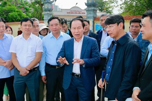 Đồng chí Bí thư Thành ủy Hải Phòng Lê Tiến Châu kiểm tra các dự án chỉnh trang đô thị và chống ngập lụt khu vực trung tâm thành phố