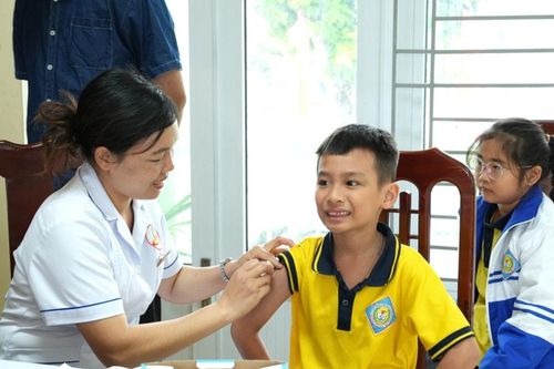 Hà Nội: Trường học lao đao vì cúm A tăng nhanh, nhiều học sinh nghỉ học