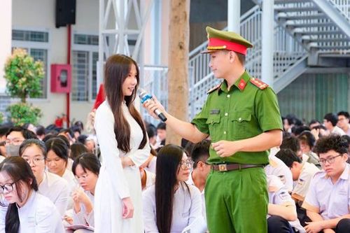 Tạo thói quen sống an toàn trong kỷ nguyên số