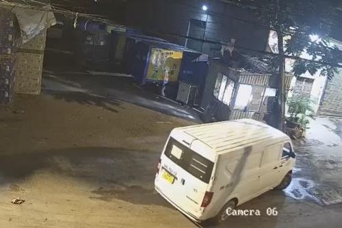 Nhân viên mới vào làm vài ngày đã đột nhập công ty để trộm xe ô tô