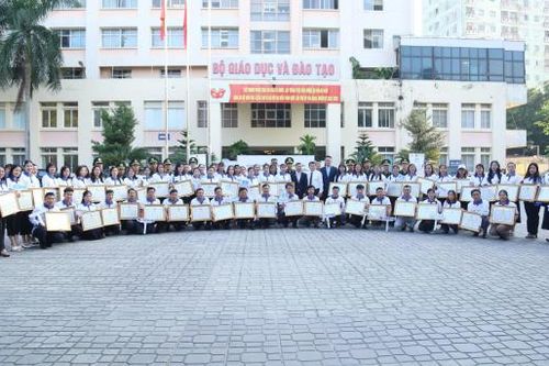 Biểu dương 80 thầy cô giáo tiêu biểu công tác tại 248 xã, phường, đặc khu vùng biên giới