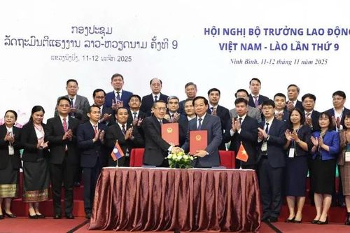 Việt Nam – Lào đẩy mạnh hợp tác trong lĩnh vực lao động